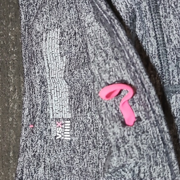 VS VSX SPORT KNOCKOUT 2016 CROP LEGGINGS - Picture 4 of 7